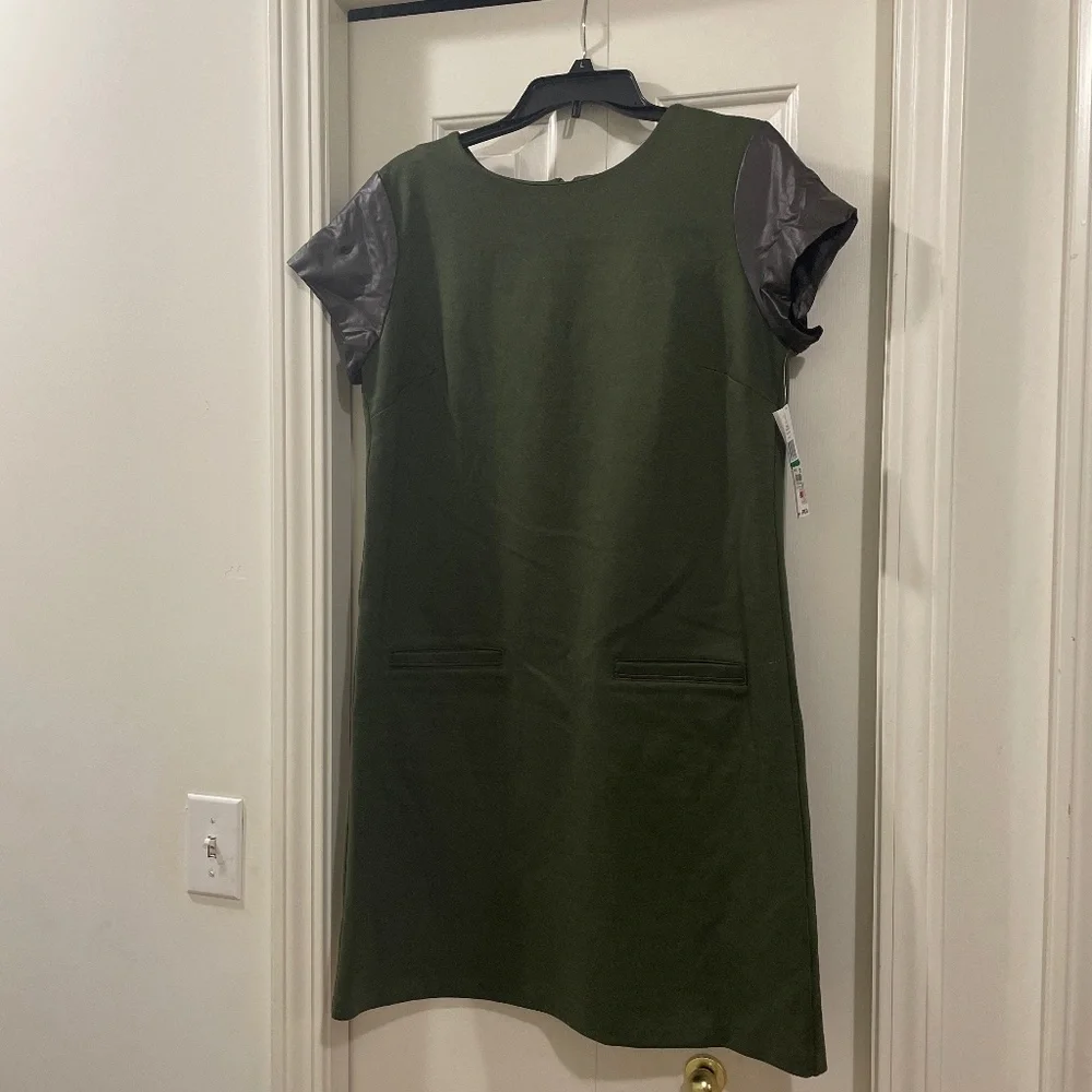 Dress - Picture 1 of 5